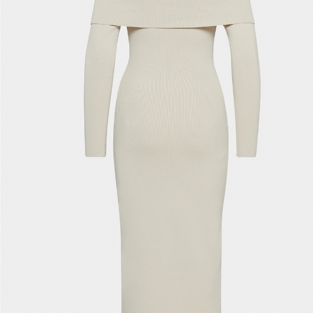 ARITZIA Elegant Cream Off-Shoulder Dress